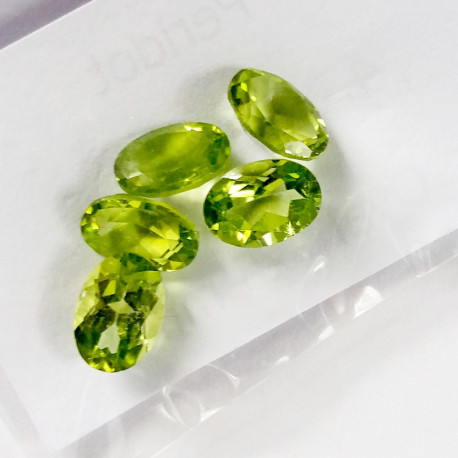 Peridot 7x5 mm kalibrovaný Pakistan