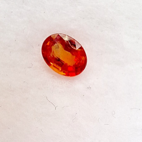 safir oranžový 0,55 ct Madagaskar