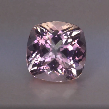 Morganit 4,76 ct Brazílie