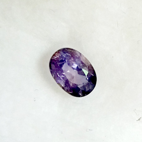 Safír fialovorůžový 0,84 ct Tanga